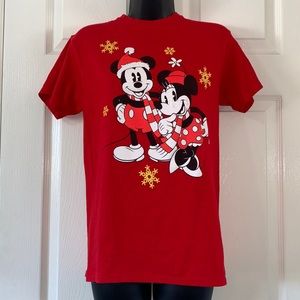 Disney Mickey and Minnie Christmas Graphic Tee Small